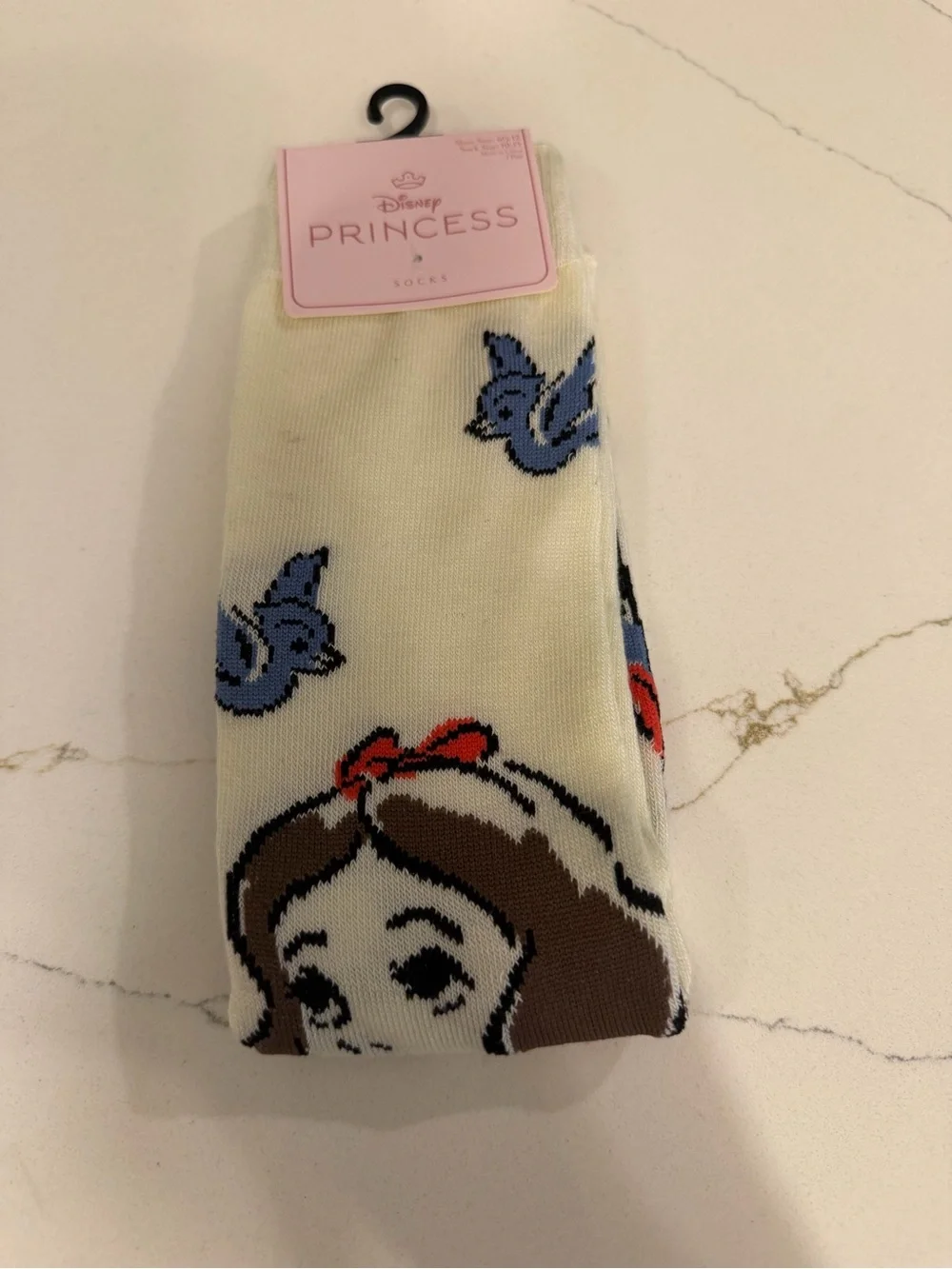 NWT Disney Princess Snow White Crew Socks - Shoe Size 4-10 (Sock Size 9-11)